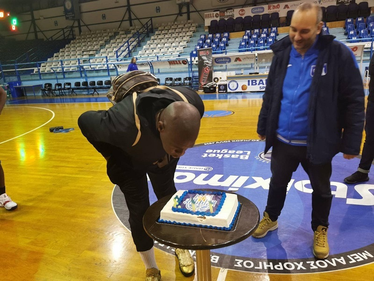 Ηρακλής: Ο Ίνγκραμ έσβησε τα κεράκια για τα 113 χρόνια (pics)