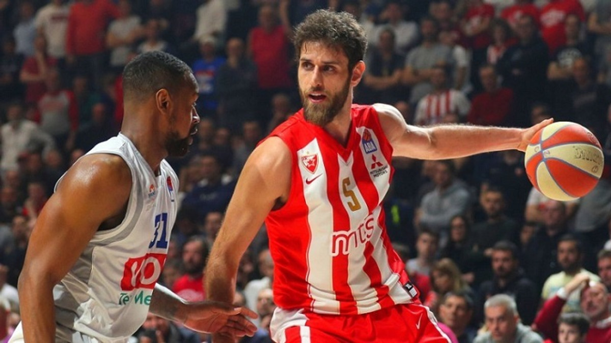 Οι ξεχωριστές ευχές του Ερυθρού Αστέρα στον Περπέρογλου (video)