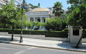 Κορονοϊός: Εντείνονται τα μέτρα θωράκισης
