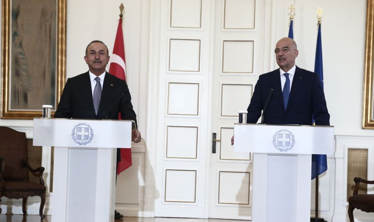 Δένδιας και Τσαβούσογλου για τον θρίαμβο της Εφές στη EuroLeague (vid)
