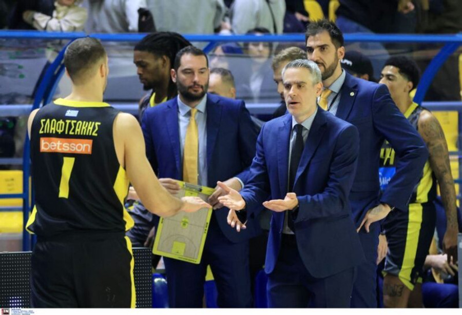 Καραποστόλου: "Να παίξουμε με μεγάλη συγκέντρωση και ενέργεια"