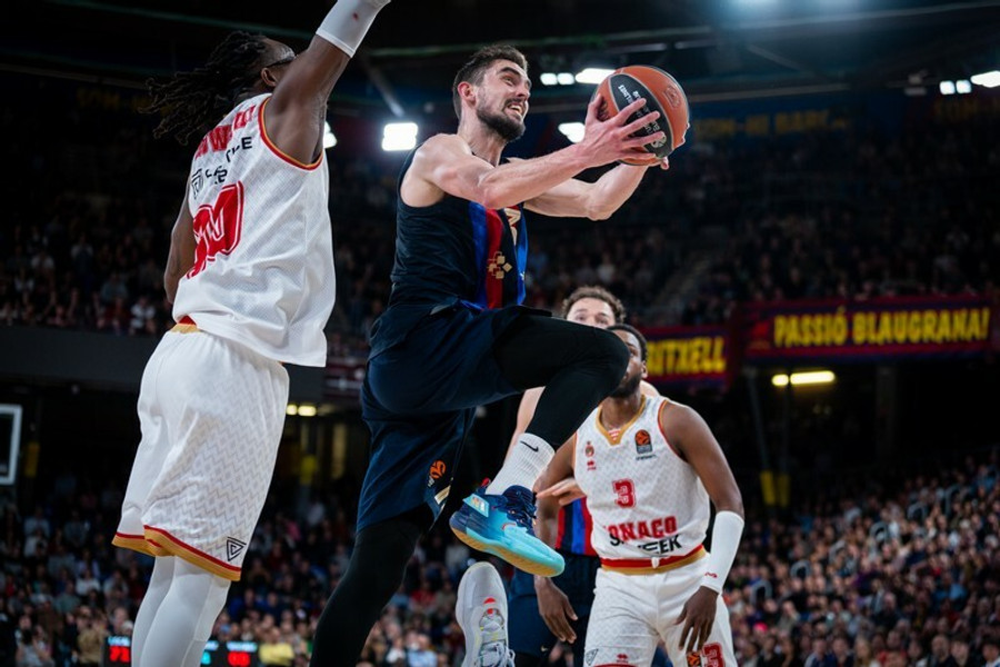 "Καρέ" νικών η Μπαρτσελόνα, 80-70 τη Μονακό (vid)