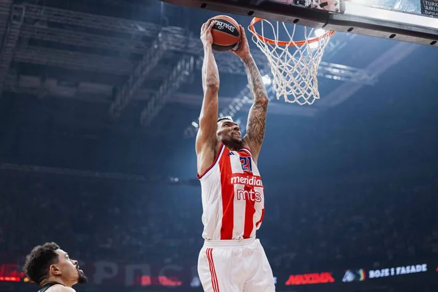 Η άμυνα του Ερυθρού Αστέρα "έπνιξε" 85-67 την Παρί (vids)