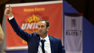 Κρις Χουγκάζ: &quot;Υπήρξαν πολλές στιγμές που ένιωσα μπασκετικός πρόσφυγας&quot;