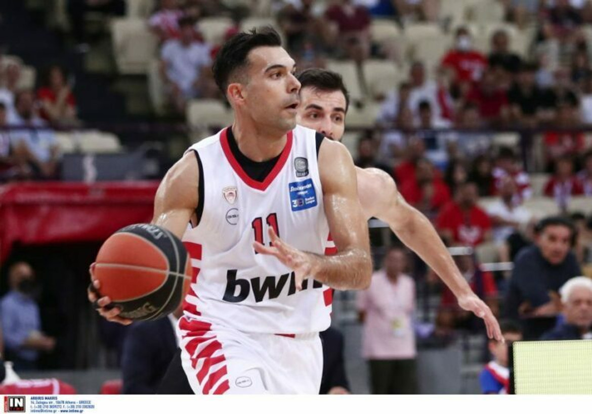Ολυμπιακός-Προμηθέας 106-69: &quot;Σκούπισε&quot; και επιστρέφει στους τελικούς (vids &amp; gallery)