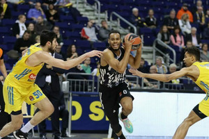 Άλμπα Βερολίνου-Βιλερμπάν 67-71: Δεύτερη νίκη για τους Γάλλους με Τζόουνς και θετικό Αντετοκούνμπο