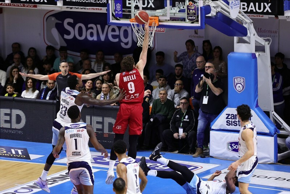 Lega Basket: Εύκολα οι Μιλάνο και Βίρτους πριν από τη μονομαχία τους (vids)