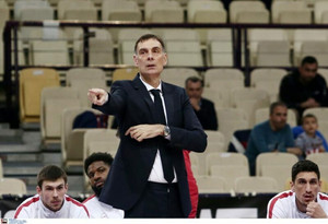 Μπαρτζώκας: &quot;Αμφίβολη η συμμετοχή Σλούκα και Φαλ με Μπαρτσελόνα&quot; (vid)