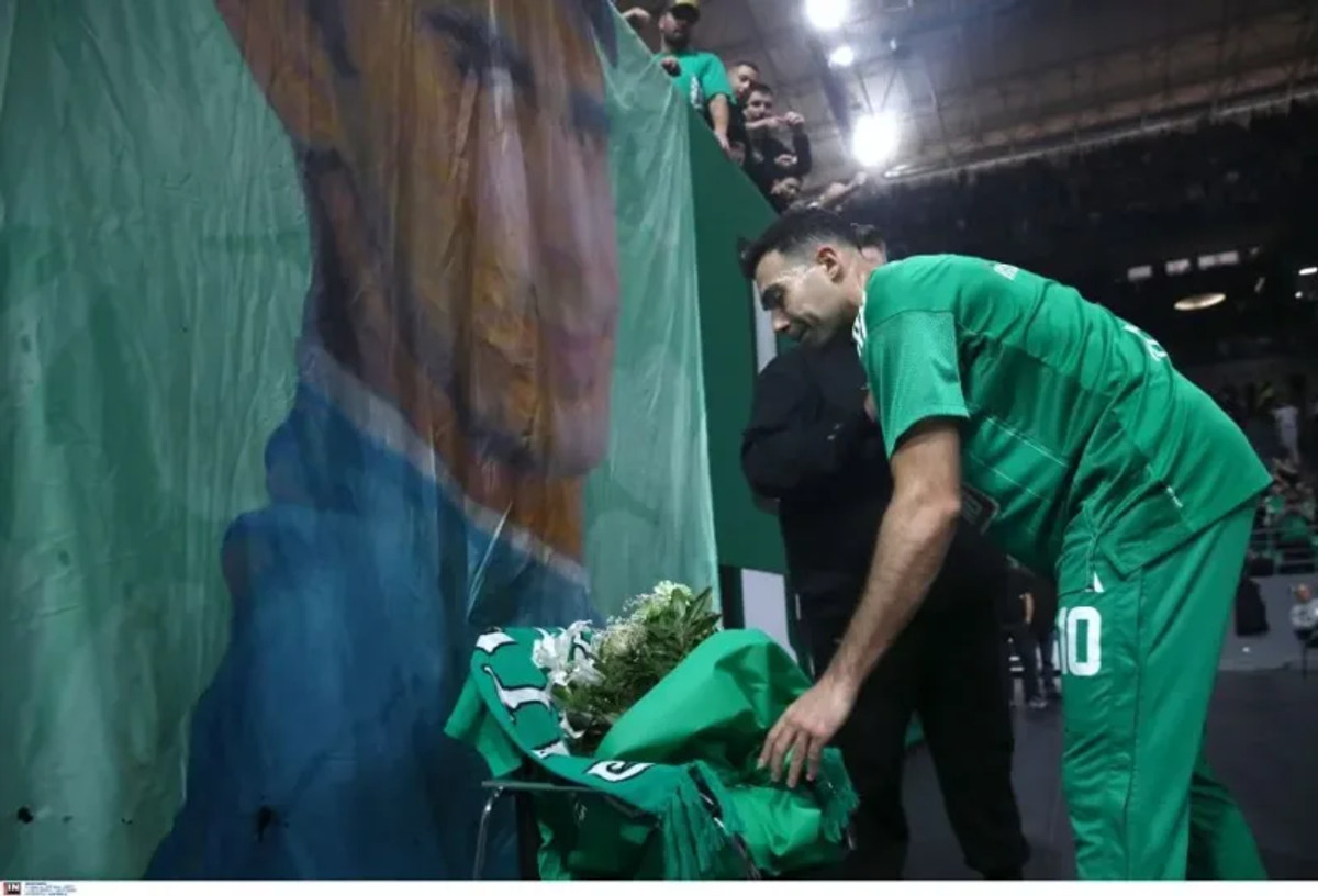 Παναθηναϊκός: Σλούκας και Αλβέρτης τίμησαν τη μνήμη του Μιχάλη Φιλόπουλου (vid)