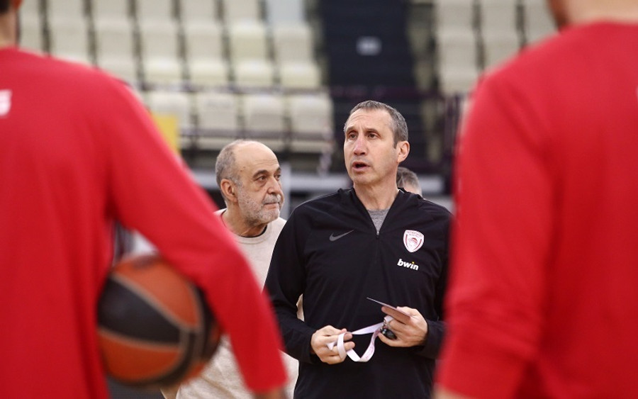 Ενημέρωσε για προετοιμασία και φιλικά ο Ολυμπιακός