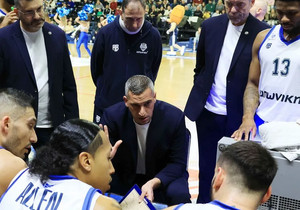 Παπανικολόπουλος: &quot;Σημαντική νίκη απέναντι στην 3η ομάδα της Ελλάδας&quot; (vid)