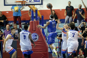 Συνέχισε από... πέρυσι η Κύμη 93-89 τον Πανιώνιο στη Νέα Σμύρνη