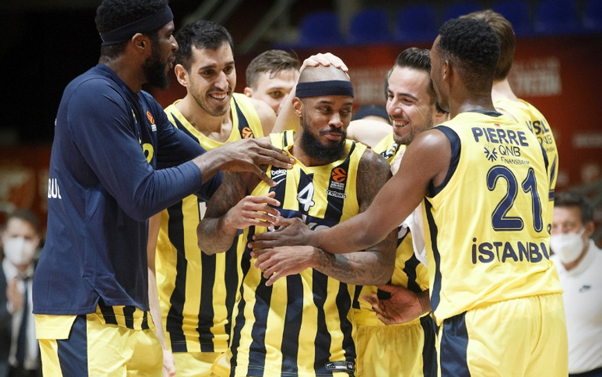 Με Λορένζο Μπράουν και "αιώνιους" το Top-10 της 18ης αγωνιστικής (vid)