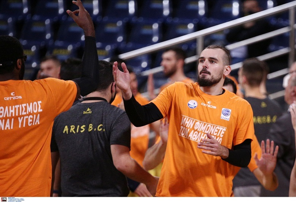 ΠΣΑΚ: Τα t-shirt συμπαράστασης των παικτών της Basket League (pics)