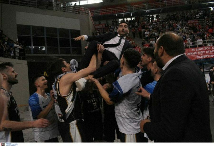 Στον... αέρα ο Μιχελάκος: "Είμαι εκστασιασμένος από τους παίκτες μου"!
