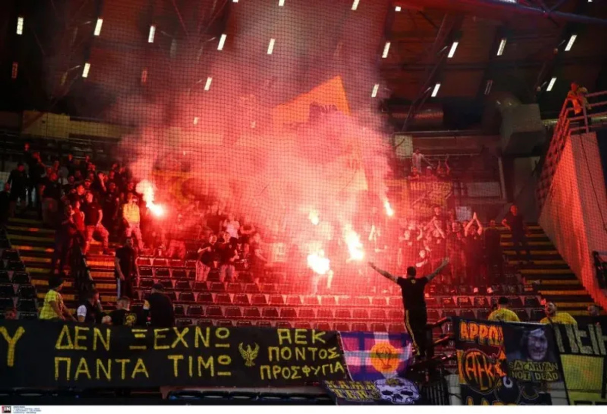 ΑΕΚ: Δύο αγωνιστικές από τη ΔΕΑΒ για καπνογόνα!