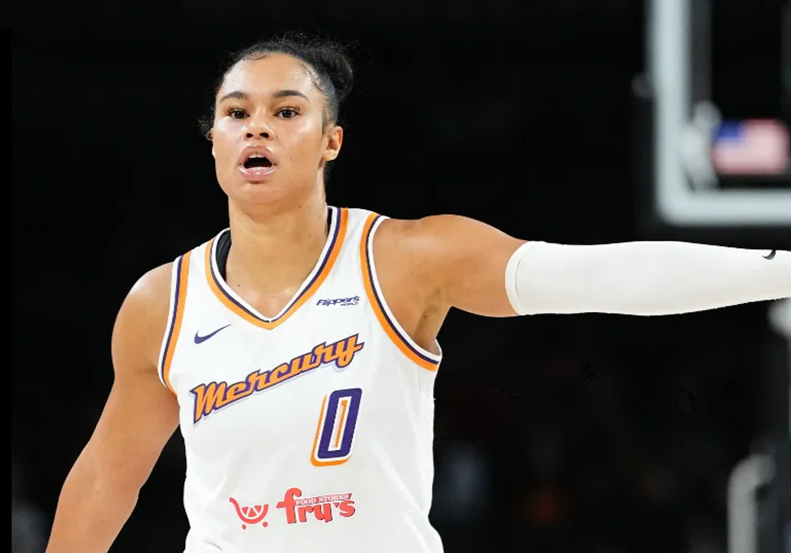 WNBA: Έκτη σερί νίκη το Φίνιξ, μπορεί και χωρίς Κλαρκ η Ιντιάνα (vids)