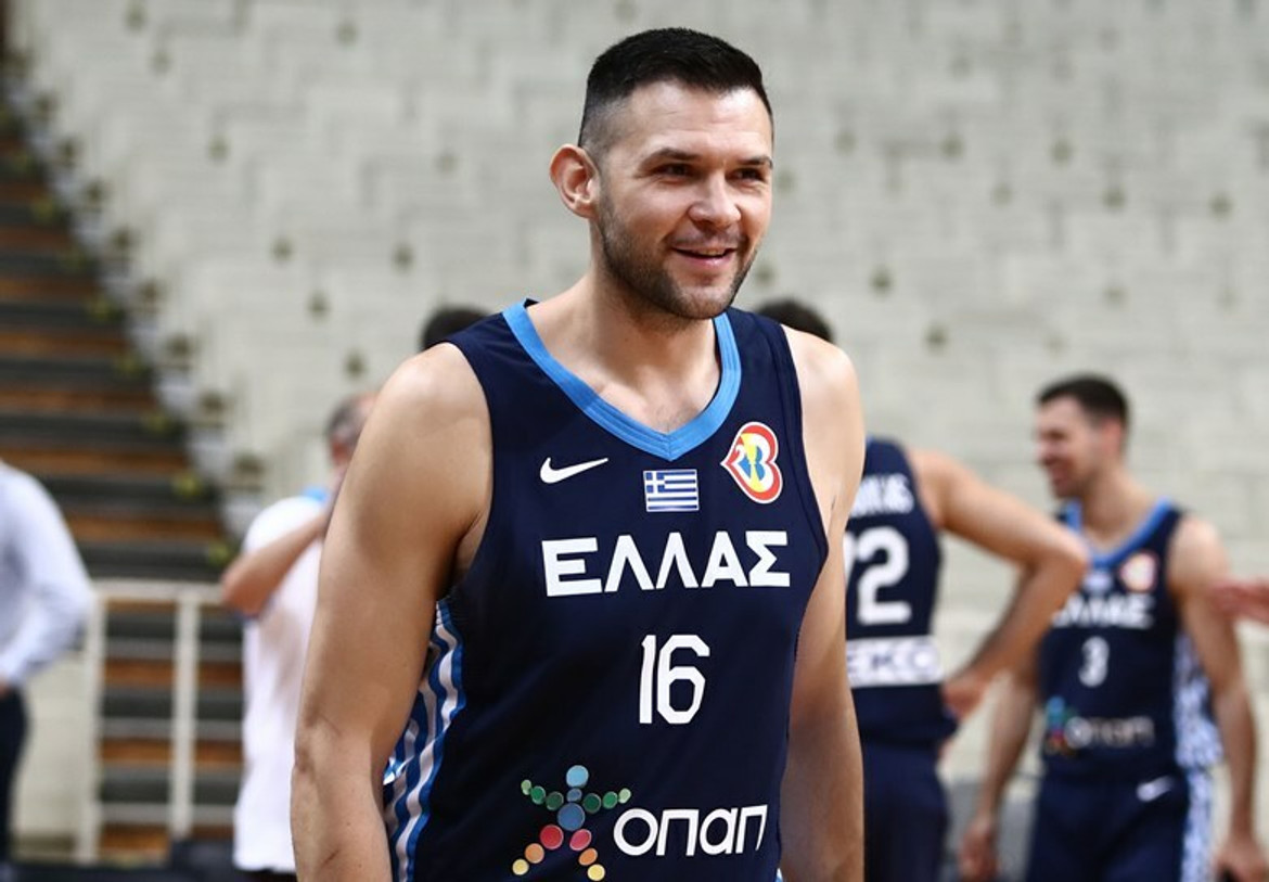Έγινε μπαμπάς για δεύτερη φορά ο Κώστας Παπανικολάου! (pic)