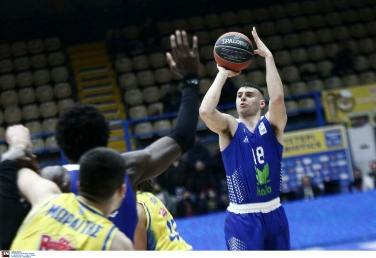 ΑΕΚ: Έκλεισε τον Καράμπελα και τον στέλνει στον Απόλλωνα Πάτρας