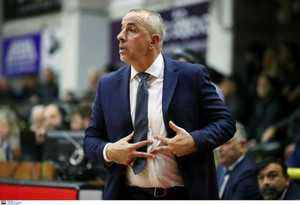 Λιμνιάτης: &quot;&#039;Οταν χάνεις τόσες βολές, λέι απ και καρφώματα...&quot; (vid)