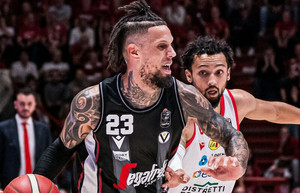 Lega Basket: Μια... χαψιά η Βίρτους την Πιστόια, 91-70 με Χάκετ-Μπελινέλι (vid)