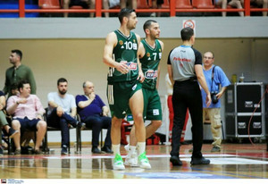 Παπαπέτρου: Στο χειρουργείο για τον τραυματισμό του από την πινακίδα (pic)