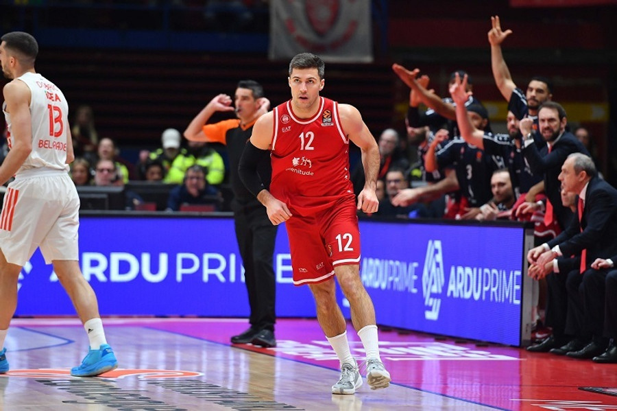 Δεύτερη σερί νίκη η Αρμάνι Μιλάνο, 74-68 τον Ερυθρό Αστέρα (video)