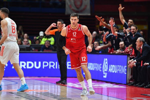 Δεύτερη σερί νίκη η Αρμάνι Μιλάνο, 74-68 τον Ερυθρό Αστέρα (video)