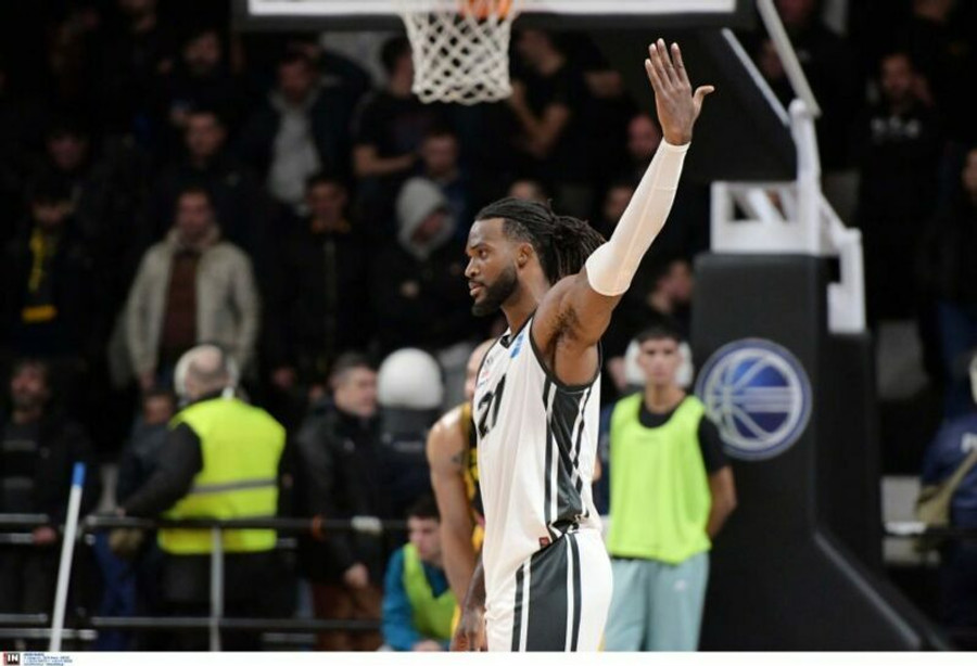 Το κάρφωμα του Τσαντ Μπράουν στην κορυφή του Top-10 (videο)