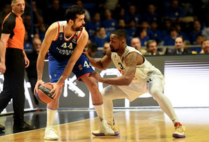 Πήρε το πλεονέκτημα έδρας η Εφές με 91-84 επί της Μπούντουτσνοστ και το δώρο της Μπάγερν (video)