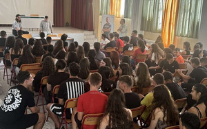 Περιστέρι: Επίσκεψη Ξανθόπουλου στο 9ο Λύκειο της πόλης