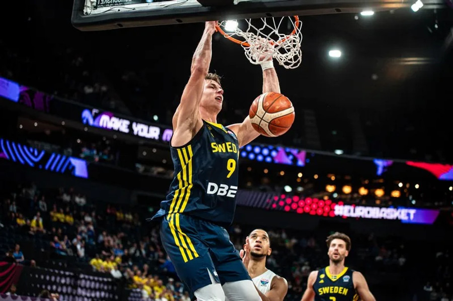 Με Λάρσον η Σουηδία, 78-59 τη Μεγάλη Βρετανία