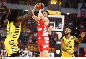 Ολυμπιακός-Φενέρμπαχτσε: H photo gallery από το &quot;καυτό&quot; ΣΕΦ