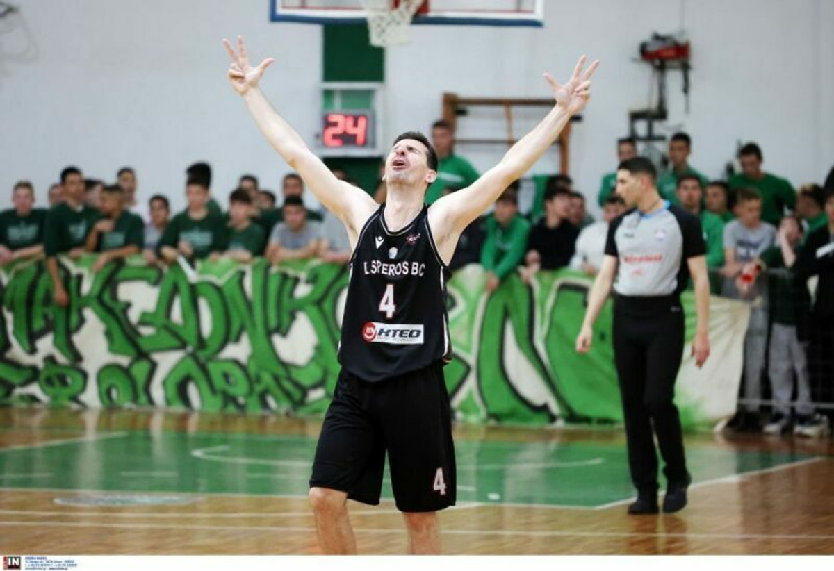 Έσπερος Λαμίας: Η photo gallery των πανηγυρισμών και τα ρεκόρ του Κυριακόπουλου