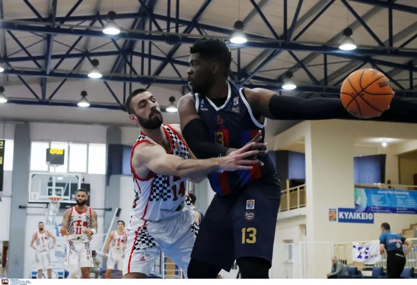 Elite League: Ο Νίκος Οκεκουόγεν πρώτος ανάμεσα στους κορυφαίους ριμπάουντερ