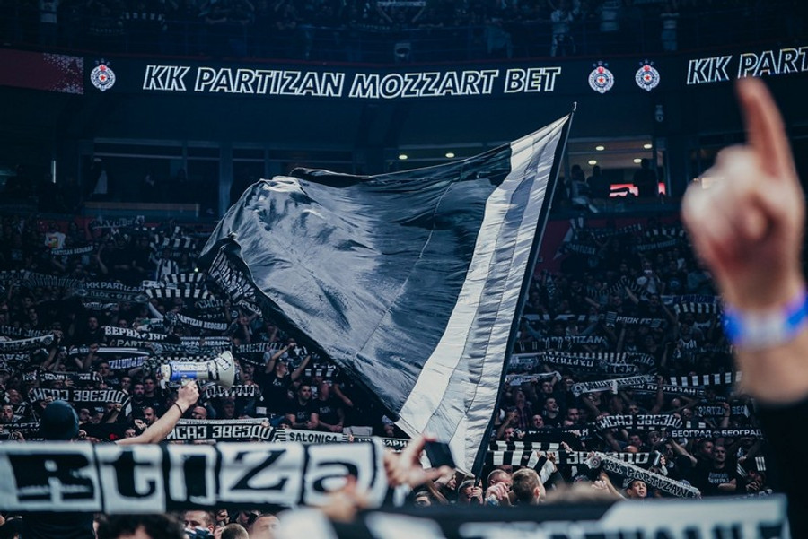 Παρτιζάν: "Καμπάνα" για όσα έγιναν στο παιχνίδι με τον Ολυμπιακό