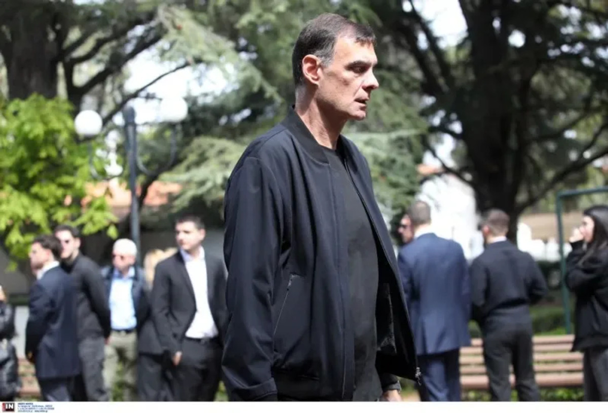 Το τελευταίο αντίο στον Βαγγέλη Νικητόπουλο... (pics)