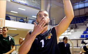 Συγκλόνισε ο Δημήτρης Παπανικολάου: &quot;Για όλους αυτούς που έχουν κάποιον δικό τους εκεί ψηλά&quot;