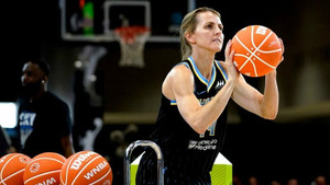 WNBA: Έγραψε ιστορία η Άλι Κουίγκλι, έκανε το 4/4 σε διαγωνισμούς τριπόντων! (vid)