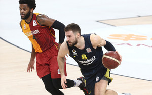 Γαλατάσαραϊ - Φενέρμπαχτσε 73-87: Υπόθεση ενός δεκαλέπτου