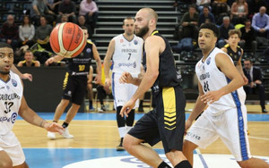 Συνεχίζει την τρελή της πορεία η Τενερίφη, νίκη έκπληξη η Ντιζόν - Το πανόραμα του BCL