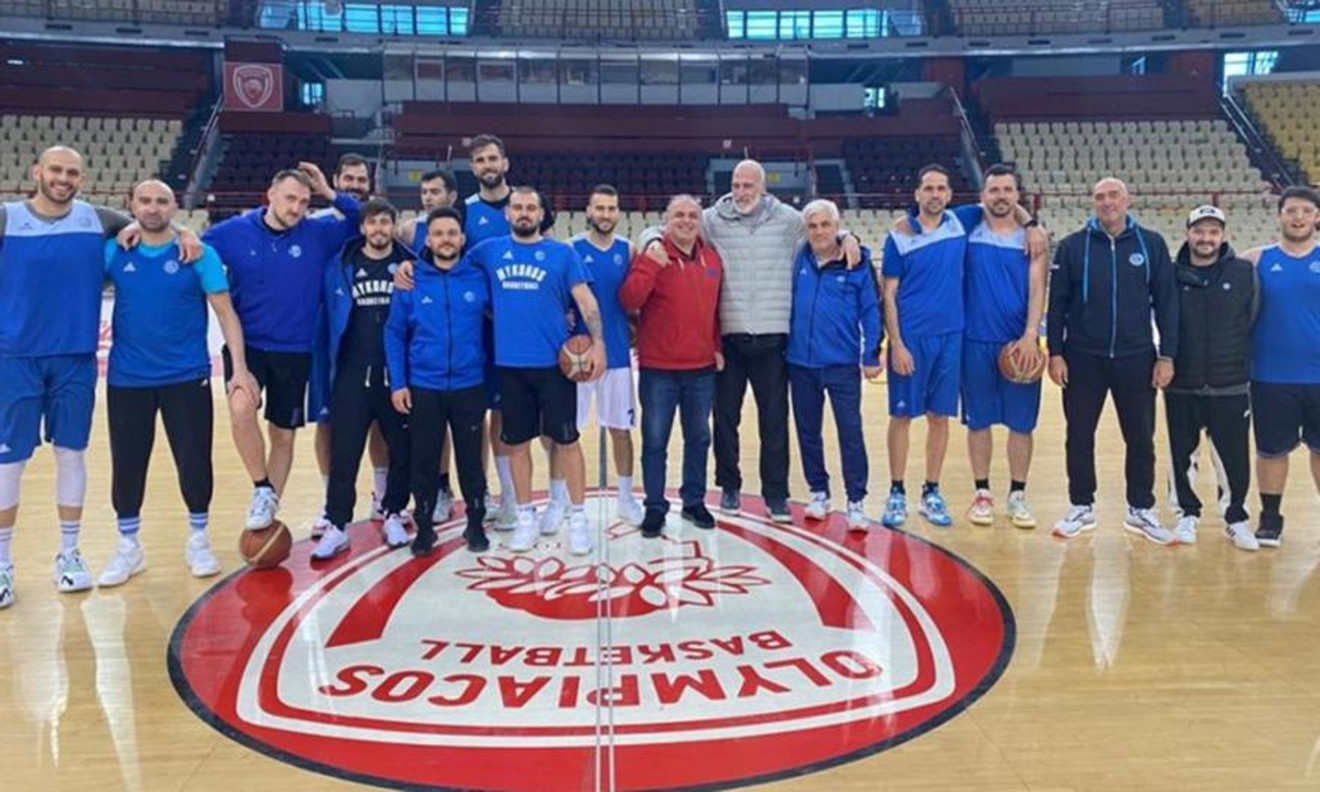 Στο ΣΕΦ προπονήθηκε ο ΑΟ Μυκόνου και είπε &quot;ευχαριστώ&quot; στον Ολυμπιακό