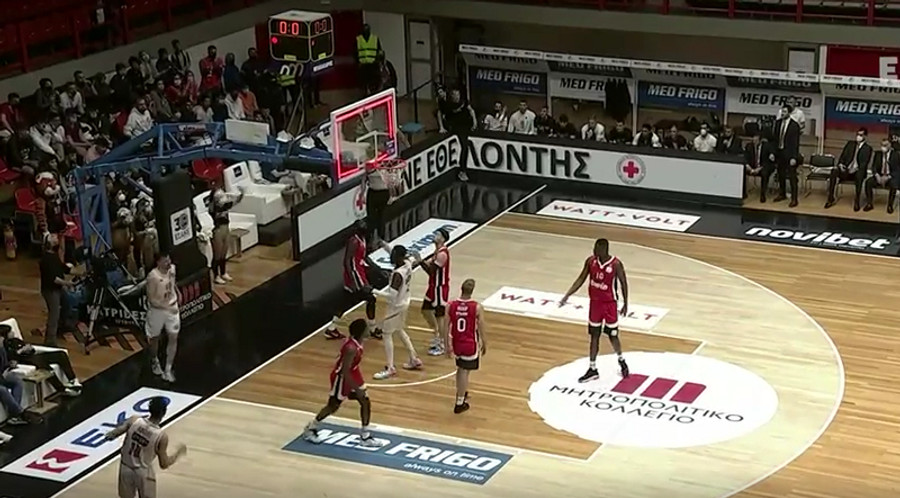 Απίστευτο buzzer beater του Άντριτς κόντρα στον Ολυμπιακό (vid)