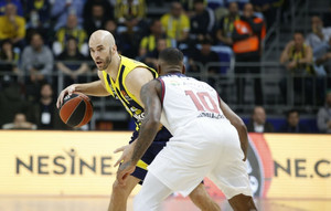 Showtime με double-double Καλάθη η Φενέρμπαχτσε, 111-96 την Μπασκόνια (vid)