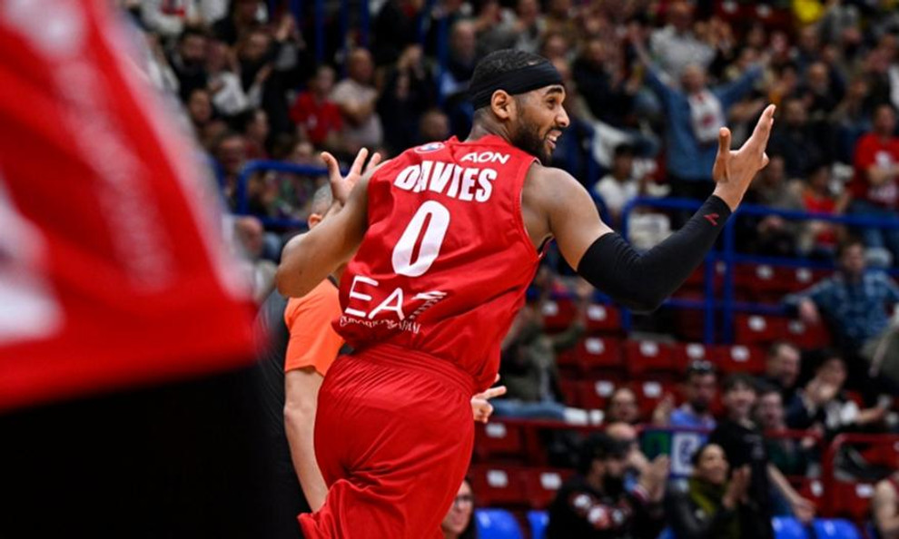 Αρμάνι-Πέζαρο 102-70: Ισοπεδωτική απέναντι στον φιλότιμο Χαραλαμπόπουλο