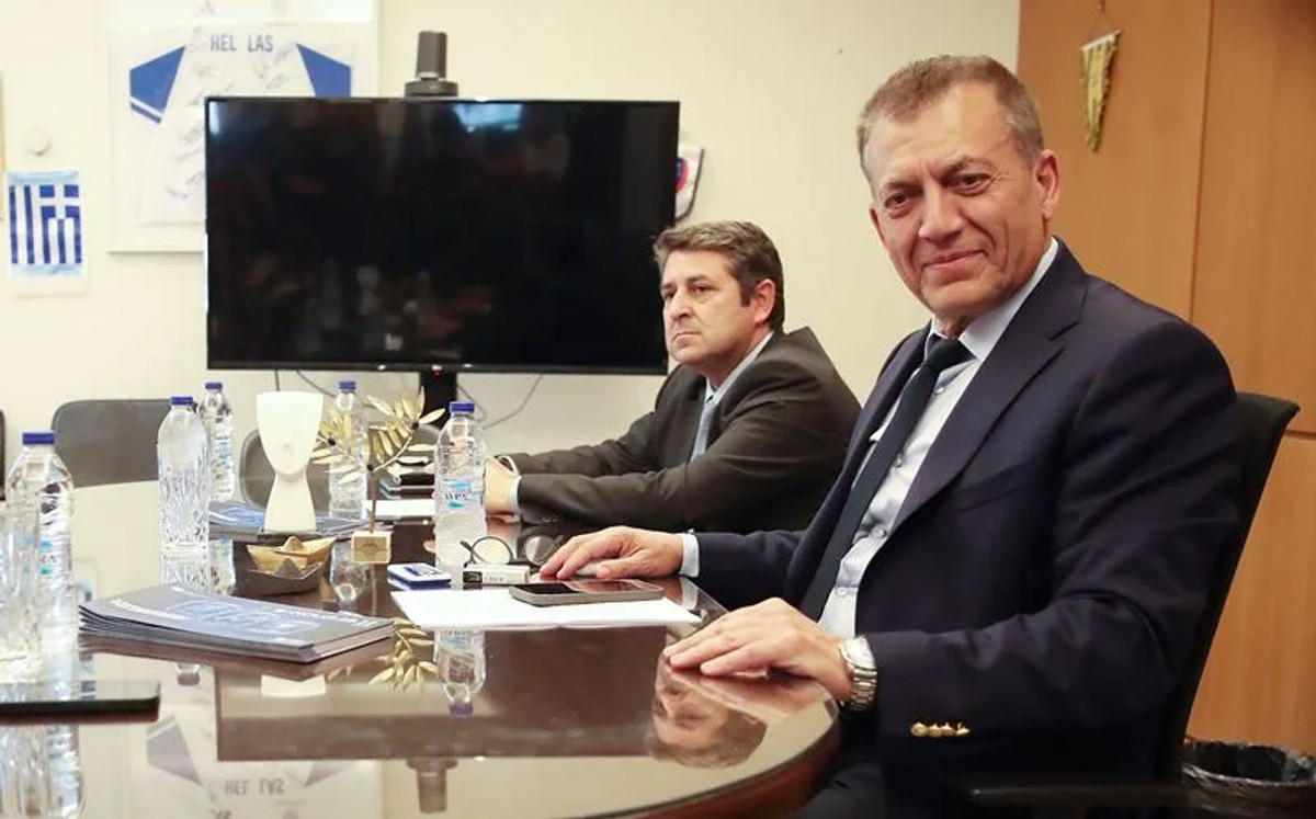 Νομοθετικό πλαίσιο για τους παράγοντες από την Κυβέρνηση! (video)