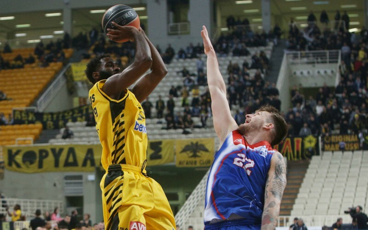 Πάτησε γκάζι στο τέλος η ΑΕΚ, 73-62 τον Πανιώνιο