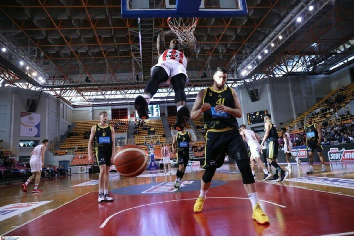 Σοβαρός στους &quot;4&quot; του Final-8 ο Ολυμπιακός 82-51 τον Άρη (vid &amp; pics)