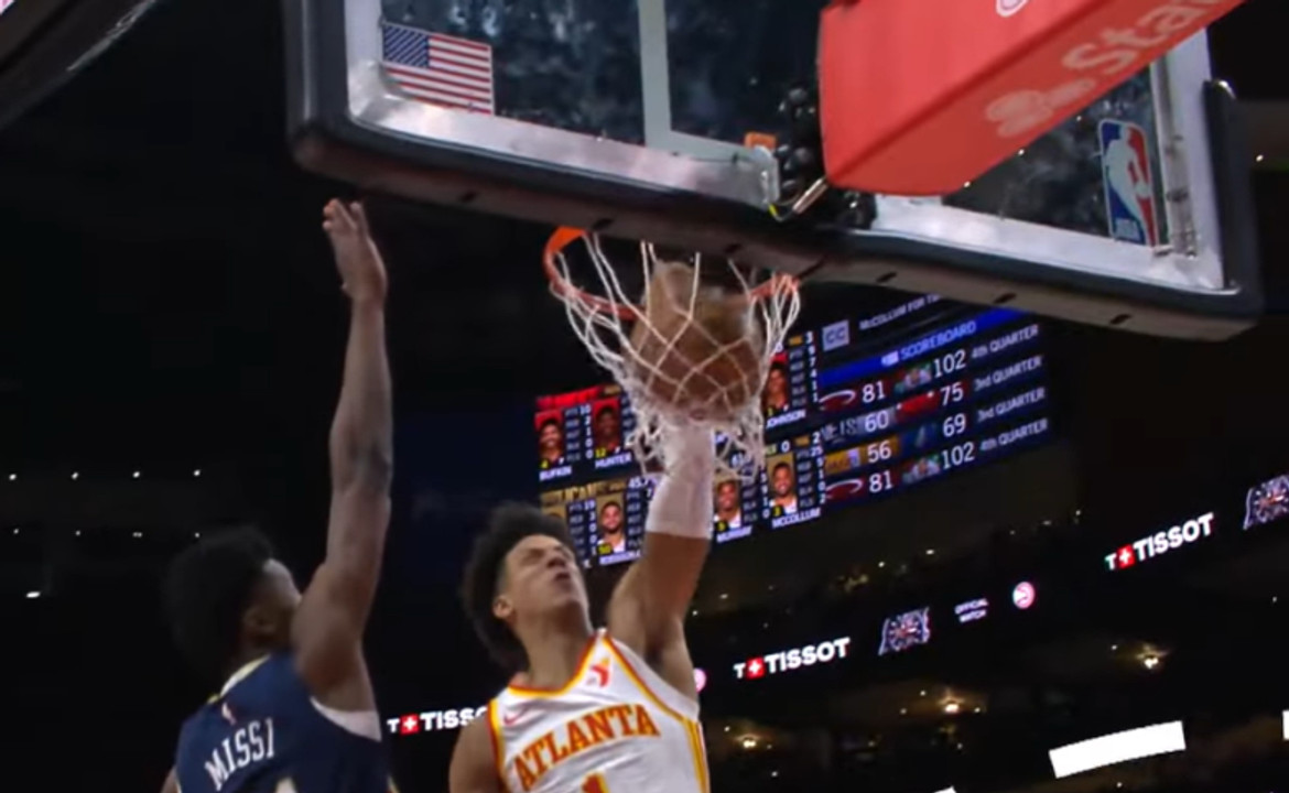 Το κάρφωμα του Τζέιλεν Τζόνσον στο Νο1 του Top-10 (video)