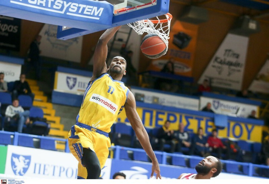 Πόνεσαν τα... στεφάνια στο Top-5 της EKO Basket League! (vid)